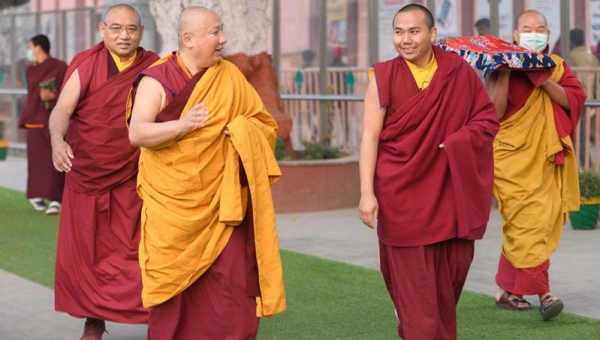 HE Zurmang Gharwang Rinpoche at the Mahabodhi Stupa