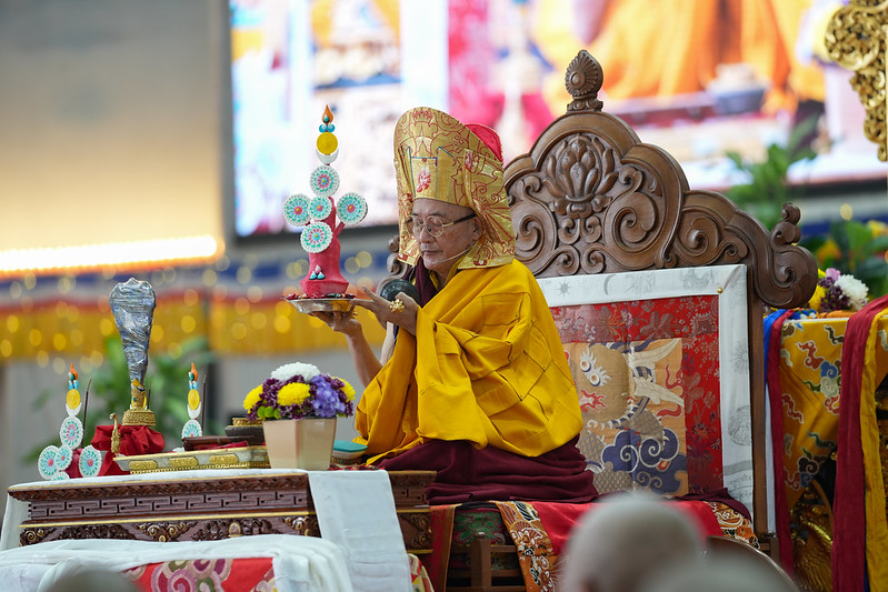 བཀའ་བརྒྱུད་སྨོན་ལམ་ཐེངས་སོ་དགུ་པའི་སྔོན་འགྲོའི་གསུང་ཆོས། 